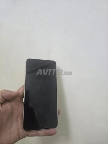 Samsung Galaxy S21 FE - 2