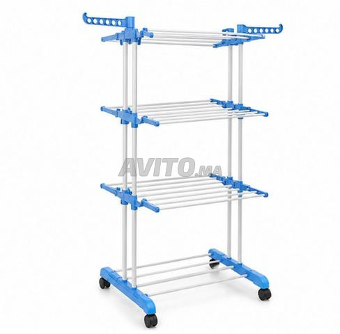 Outil pratique pour organiser les vêtements.