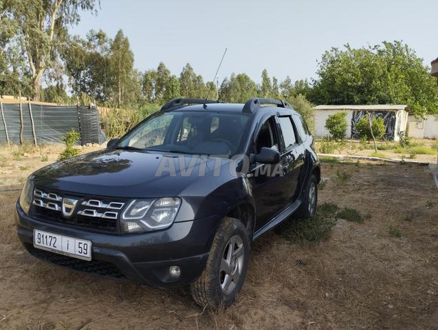Voiture familiale propre, tout va bien dedans