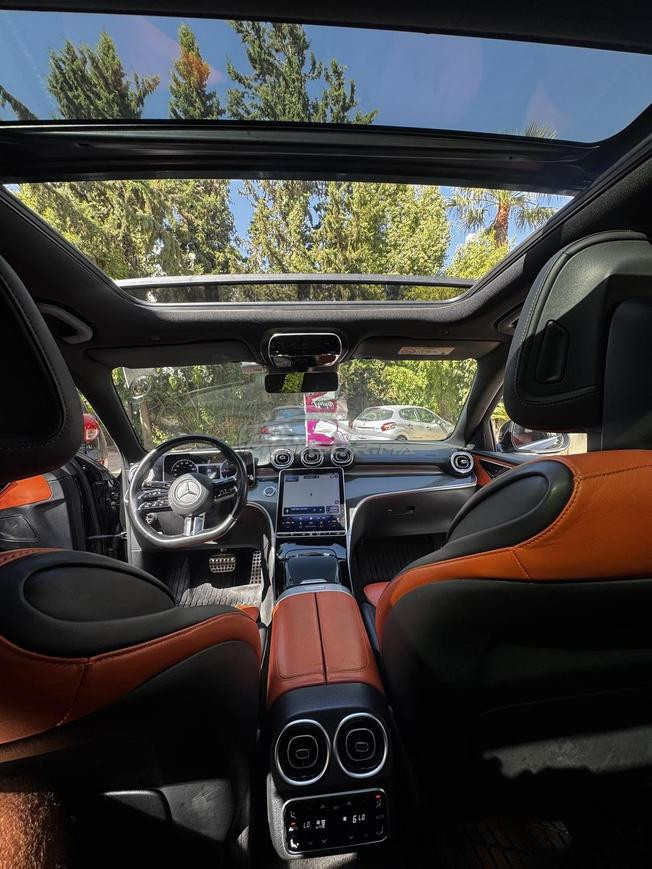 Mercedes-Benz 220 Diesel Automatique 2023 à Fès