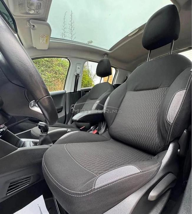 peugot 208 fin 2019 panoramique