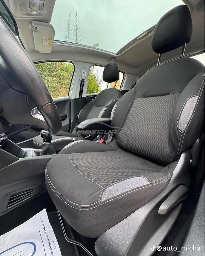 peugot 208 fin 2019 panoramique