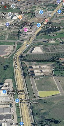 Terrain commercial de 2 034 m² Route Nationale 1 - 2