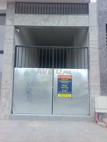 2 magasins à Vendre, Emplacement stratégique. - 2
