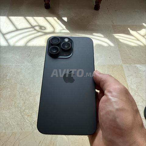 iPhone 15 Pro Max (excellent état)