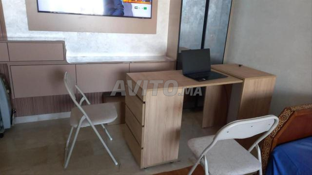 Vous cherchez un bureau élégant, pratique et qui ne prend pas beaucoup de place ? - 2