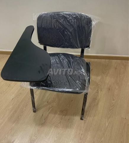 Chaise ISO avec écritoire - 2