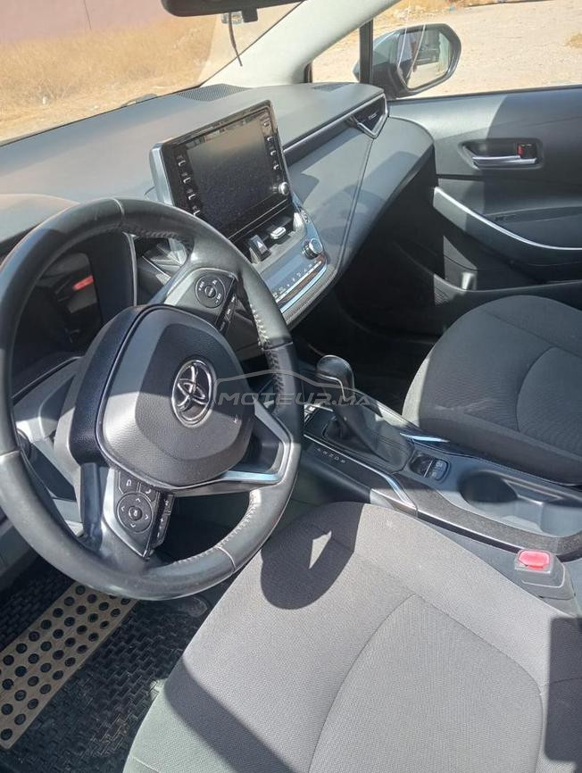 Toyota Corolla hybrid excellent état 