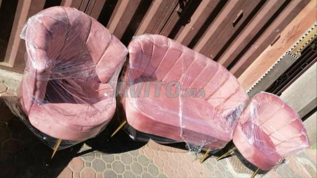 2 chaises coiffure canapé table buffet et petits coussins - 2
