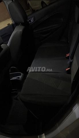 Ford Fiesta essence - 2