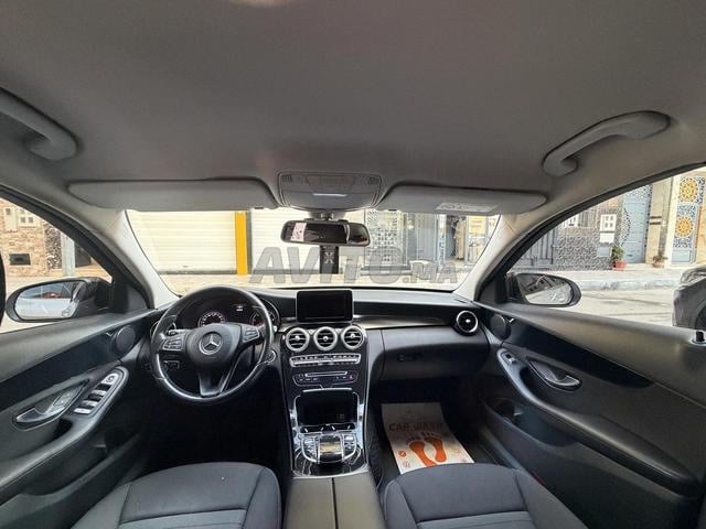 Mercedes-Benz 220 Diesel Automatique 2019 à Tanger