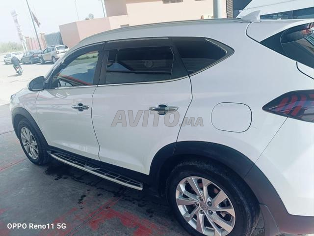 Hyundai Tucson - 2