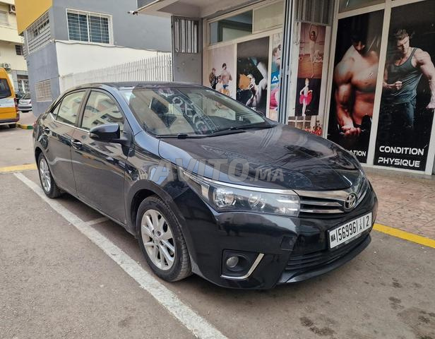 Toyota Corolla 1ère main toutes options modèle 2014 - 2