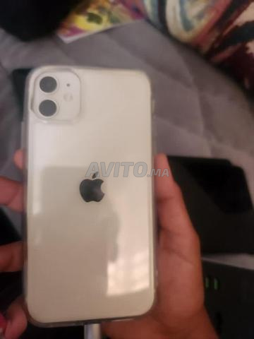 iPhone 11 normal 128Go à vendre - 2
