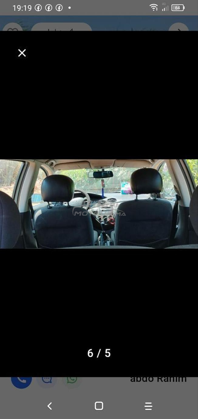سيارة من نوع ford focus 