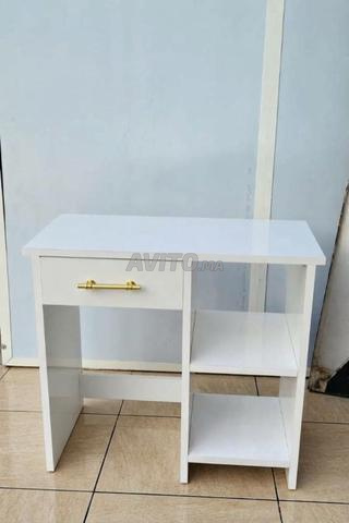 مكتب متوفر بألوان مختلفة - 2