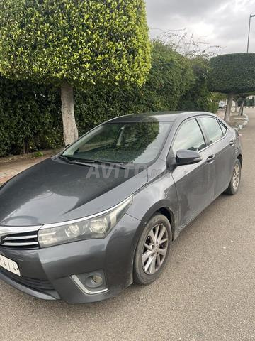 Toyota Corolla 2014 jamais accidenté - 2