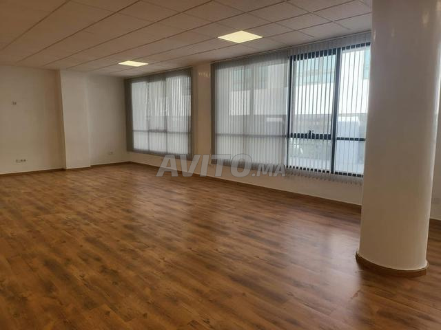 Plateau bureau 122m² à louer