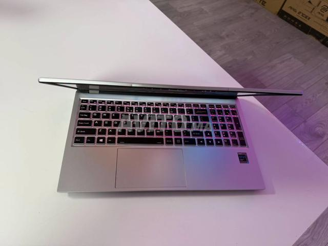 Ultrabook Clevo BTO i7-1260P 16Go RAM 256Go - 2