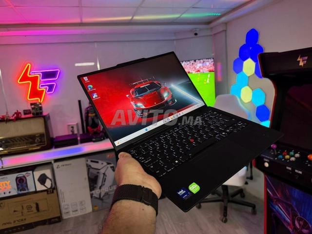 Lenovo X1 Carbon Ultra 7 255u 14 32GB 1TB