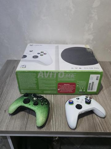Xbox Series S avec 2 manettes originales - 2