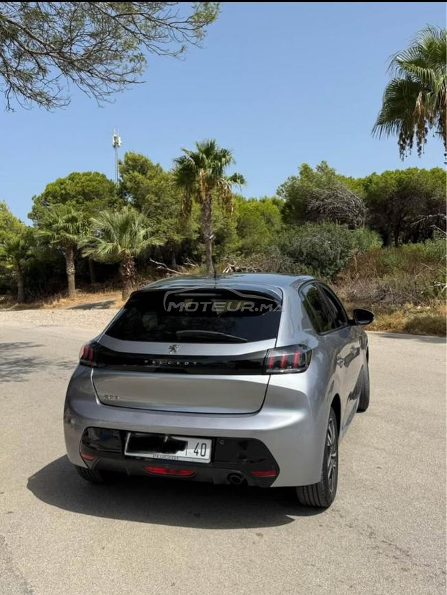 Peugeot 208 allure à vendre 