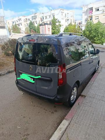 Voiture en bon état à vendre, je suis son deuxième propriétaire
