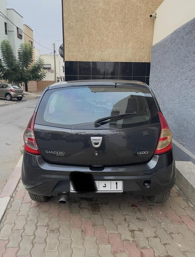 سيارة بجودة ممتازة