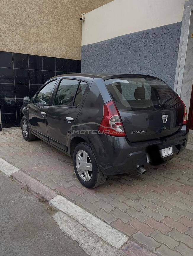 سيارة بجودة ممتازة