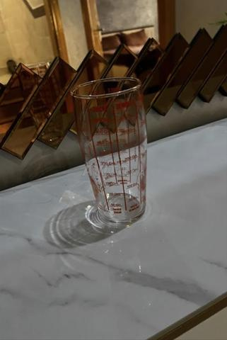 Verre doseur
