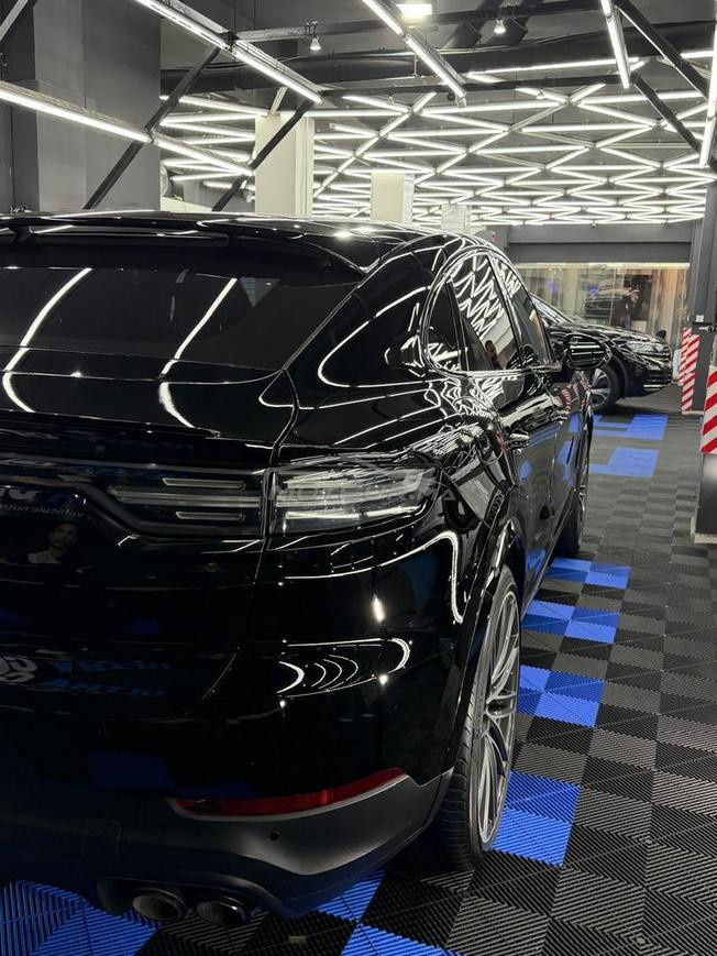 Porsche Cayenne coupe tres bien entretenue