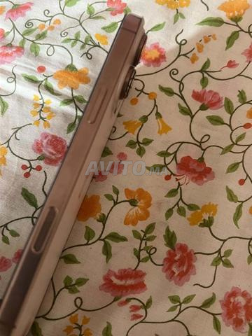 iPhone 15 Pro Max - 2
