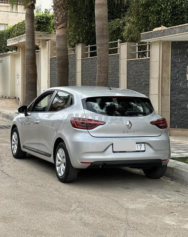 CLIO 5 MODÈLE 2022 première main 0657247281 - 2
