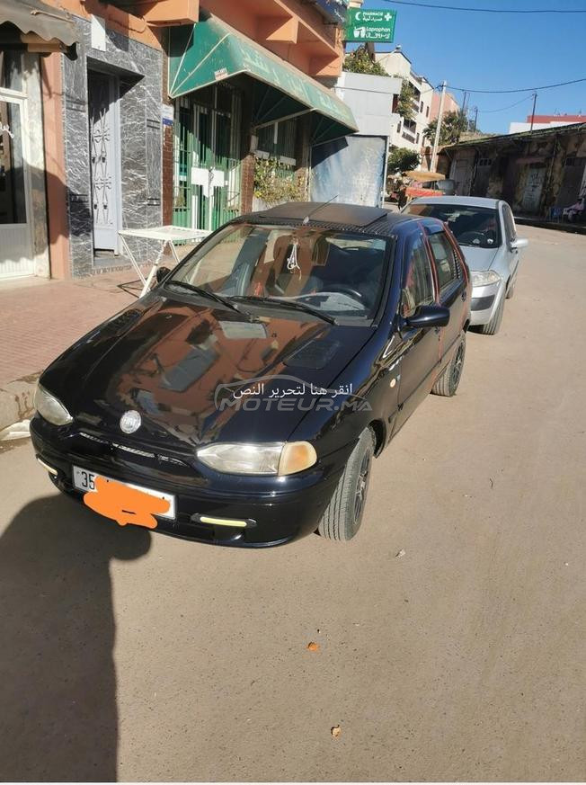سيار فيات باليو في مدينة العيون 