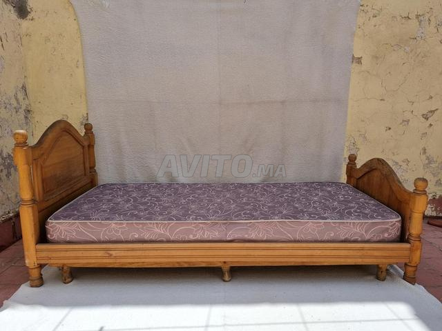 Lit en bois Hêtre Massif et Matelas - 2