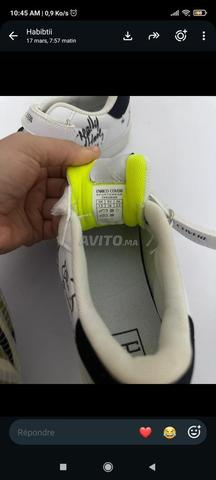 Chaussures de sport neuves taille 34 - 2