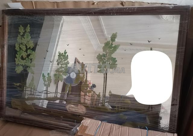 Table à manger avec miroir et vitrine - 2