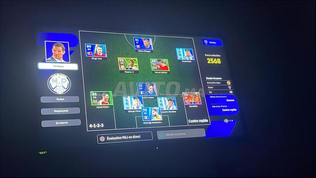 🎮 PS4 Pro avec deux Manettes Originales - 2