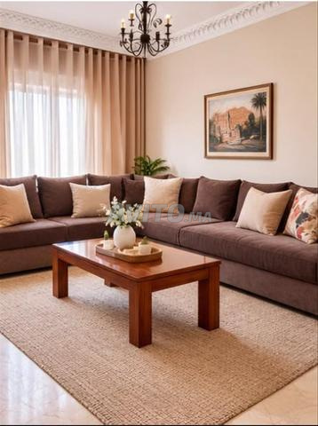 Chic studio 🏡 meublé à vendre Victor Hugo - 2