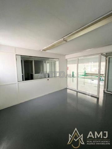 LOCAL COMMERCIAL & BUREAU PREMIUM 140 M² À LOUER - 2