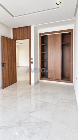 🏠 أكثر من 20 استوديو فارغ للإيجار – واحة، الدار البيضاء