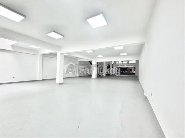 Local commercial de 420 m² à Casablanca - 2