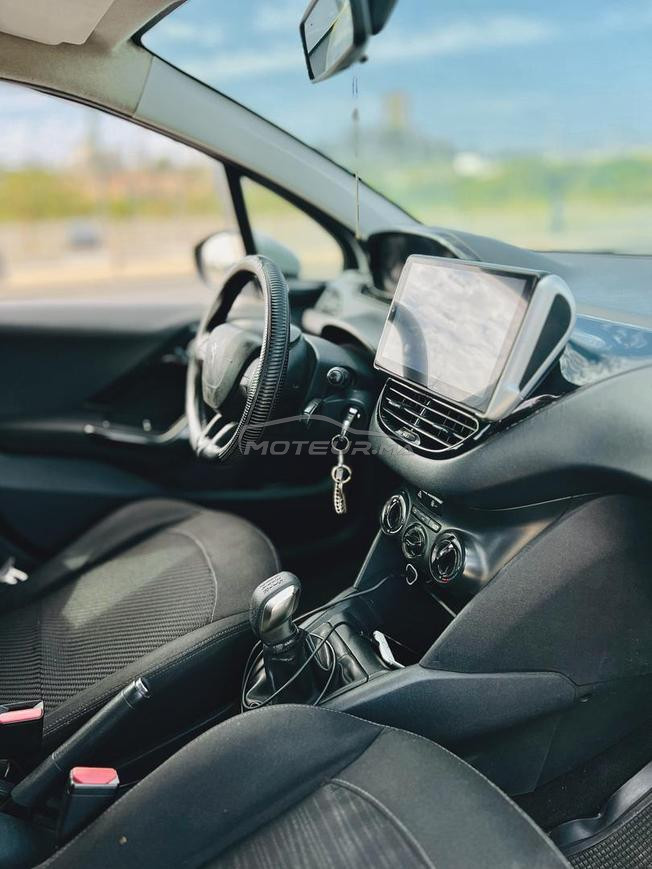 peugeut 208