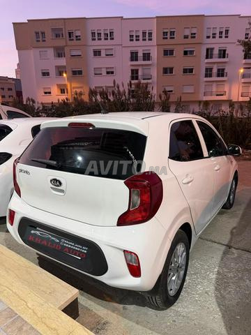 Kia Picanto Essence Manuelle 2022 à Tanger