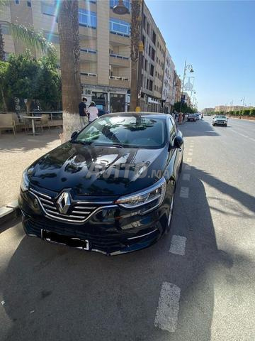 Megane 3 modèle 2023 voiture bien 147k km