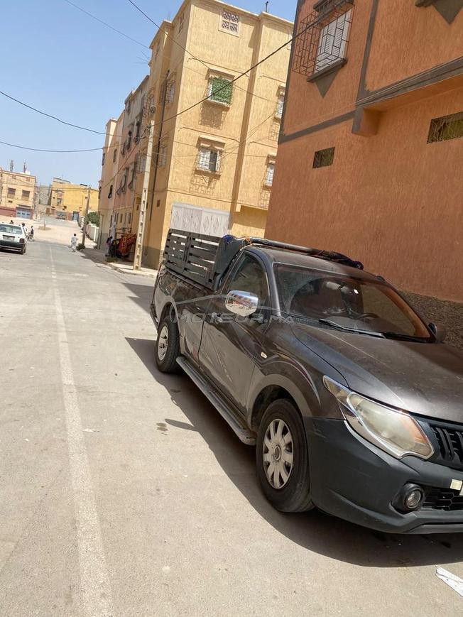 mitsubishi l200 2016