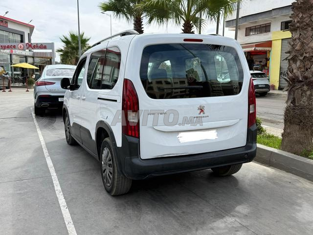 Peugeot Riftre 2022 - 2