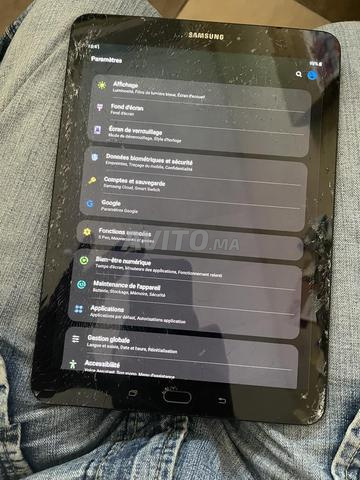 Samsung Tab S3 avec fissures, fonctionne bien - 2