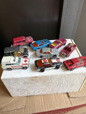 Collection de petites voitures originales pour collectionneurs, deux cents - 2