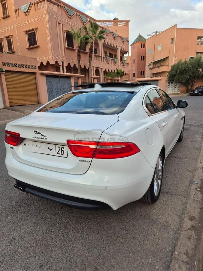 Jaguar XE  180ch BVA irréprochable 